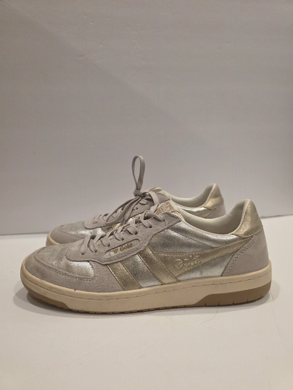 Gola Metallic Gold & Silver Suede Retro Lace-Up Sneakers Size 8 Hawk Shimmer